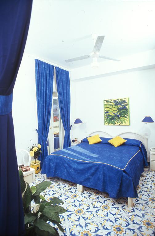 Hotel La Sirenella Lacco Ameno (Isola d'Ischia) Exterior foto